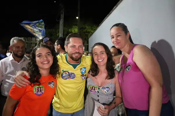 Lançamento de campanha ao lado do prefeito Dr. Fábio, vereadores e grandes lideranças — foto 18