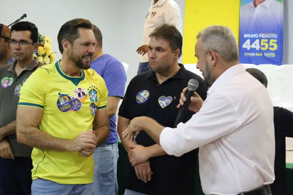 Lançamento de campanha ao lado do prefeito Dr. Fábio, vereadores e grandes lideranças — foto 72