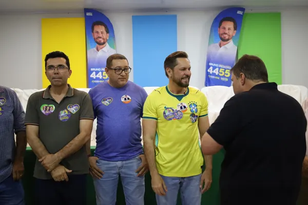 Lançamento de campanha ao lado do prefeito Dr. Fábio, vereadores e grandes lideranças — foto 79