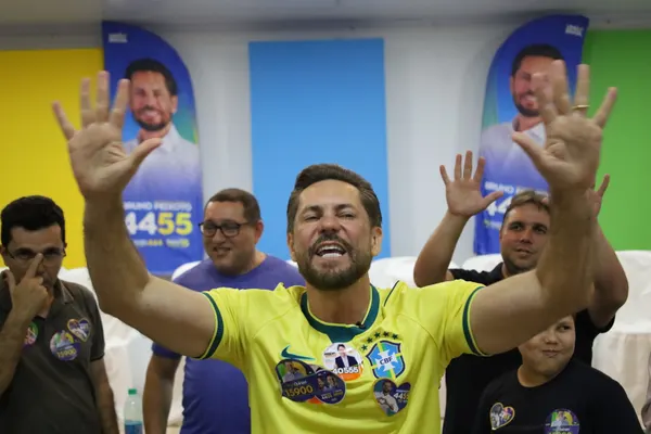 Lançamento de campanha ao lado do prefeito Dr. Fábio, vereadores e grandes lideranças — foto 86