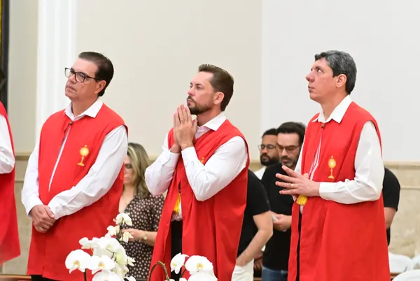 MISSA NA CATEDRAL — foto 8