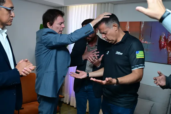 Reunião com bispo rodovalho da igreja Sara nossa terra — foto 9