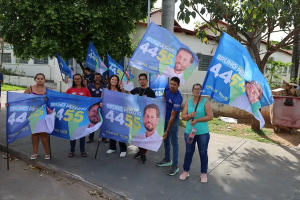 — Reunião com lideranças em Goiandira e uma passada rápida pela cidade. — foto 41