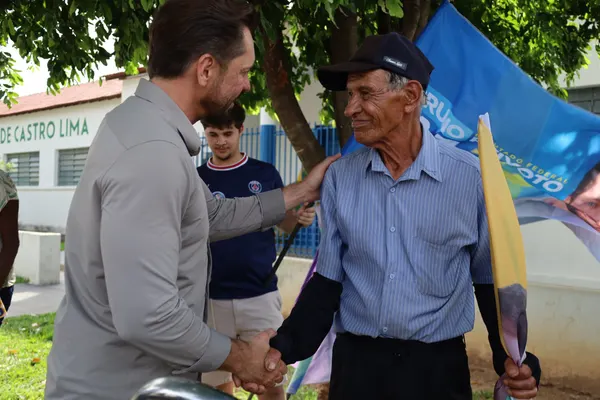 — Reunião com lideranças em Goiandira e uma passada rápida pela cidade. — foto 13