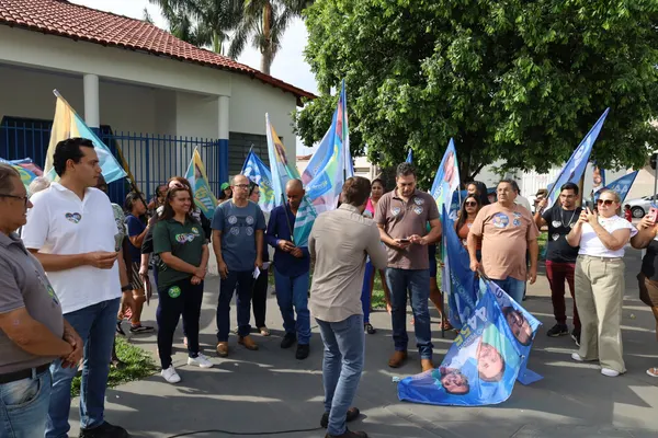 — Reunião com lideranças em Goiandira e uma passada rápida pela cidade. — foto 6