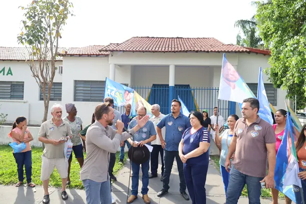 — Reunião com lideranças em Goiandira e uma passada rápida pela cidade.