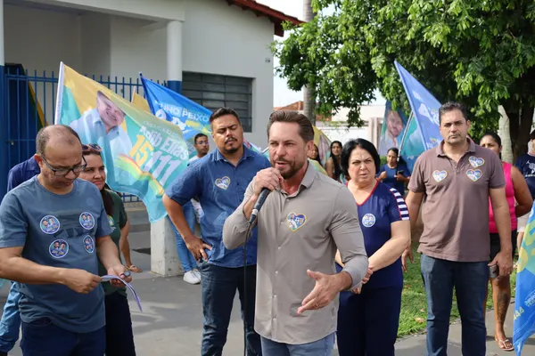 — Reunião com lideranças em Goiandira e uma passada rápida pela cidade. — foto 3