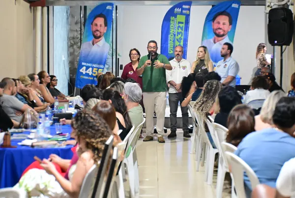 Reunião com Virmondes, na casa da Ângela — foto 5