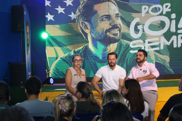 Reunião com o deputado Júlio Pina e 30 lideranças — foto 8