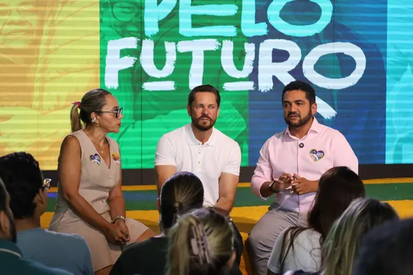 Reunião com o deputado Júlio Pina e 30 lideranças — foto 9