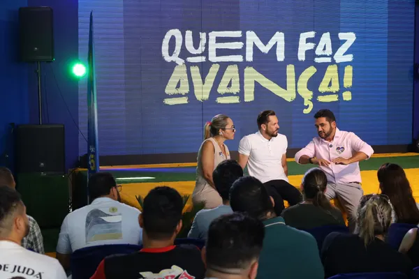 Reunião com o deputado Júlio Pina e 30 lideranças — foto 5