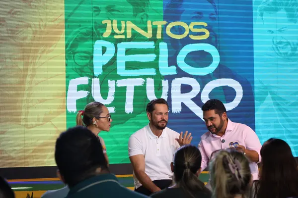 Reunião com o deputado Júlio Pina e 30 lideranças — foto 4