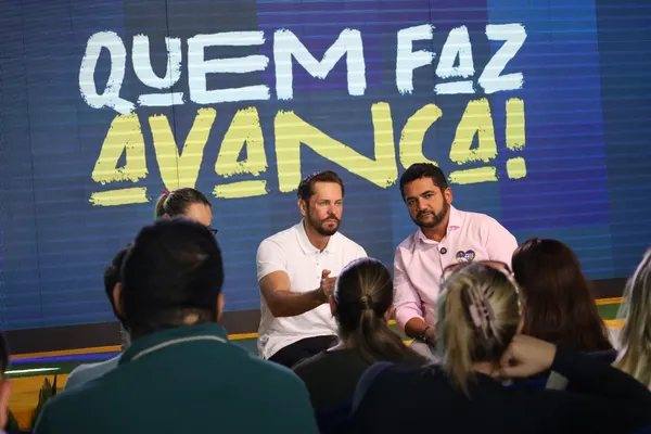 Reunião com o deputado Júlio Pina e 30 lideranças — foto 2