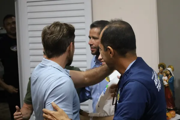 Reunião em Águas Lindas de Goiás — foto 5