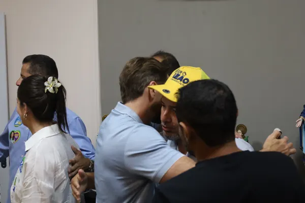 Reunião em Águas Lindas de Goiás — foto 6