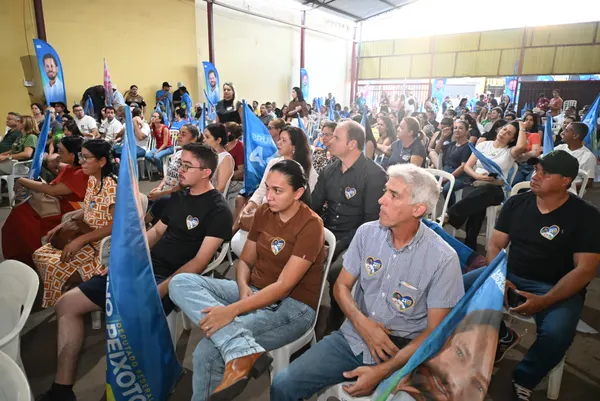 Reunião com o deputado Karlos Cabral, a prefeita Maysa e lideranças — foto 20