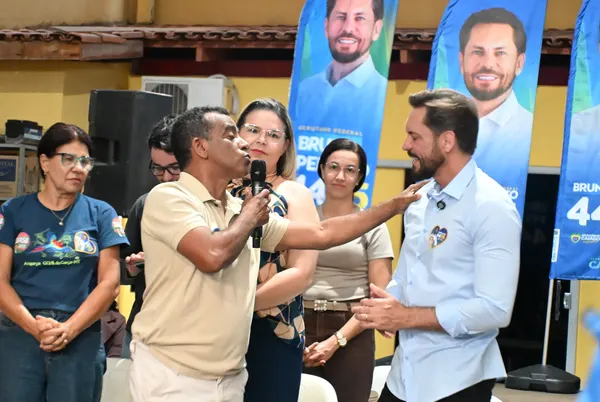Reunião com o deputado Karlos Cabral, a prefeita Maysa e lideranças — foto 28