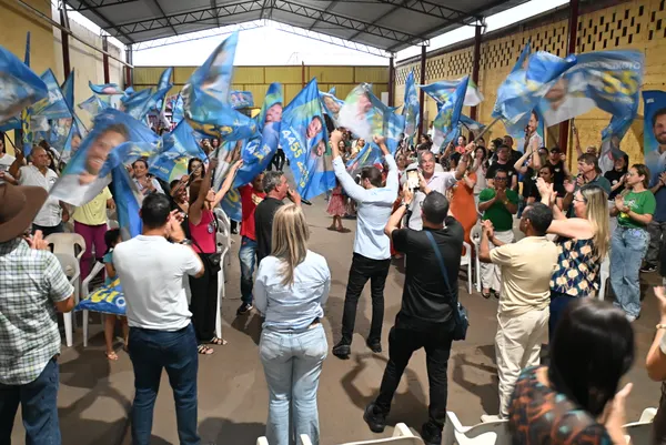 Reunião com o deputado Karlos Cabral, a prefeita Maysa e lideranças — foto 38