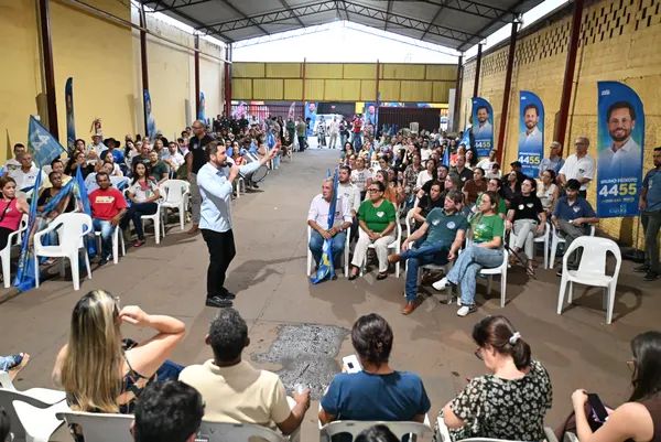 Reunião com o deputado Karlos Cabral, a prefeita Maysa e lideranças — foto 42