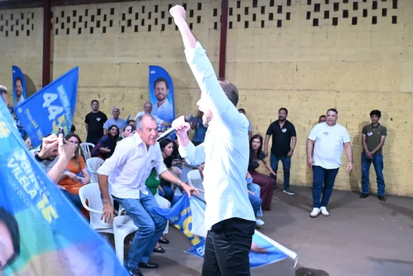 Reunião com o deputado Karlos Cabral, a prefeita Maysa e lideranças — foto 48