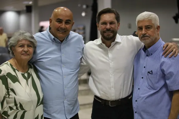 – Reunião na Igreja Batista Renascer com o pastor João Queiroz. — foto 2