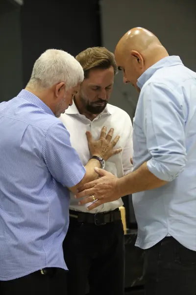 – Reunião na Igreja Batista Renascer com o pastor João Queiroz.