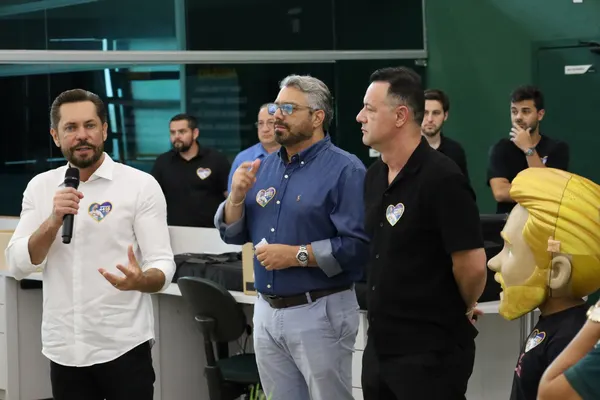 Reunião com diretores e colaboradores da New Line — foto 8