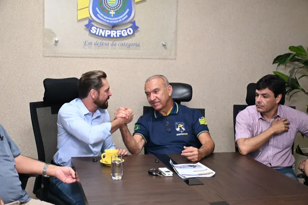 Reunião com o inspetor Newton Morais e policiais rodoviários federais — foto 5