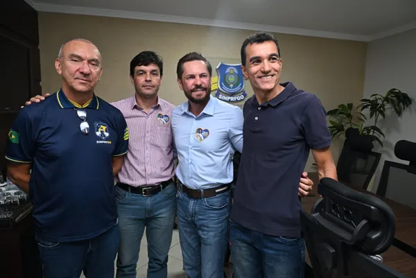 Reunião com o inspetor Newton Morais e policiais rodoviários federais — foto 12