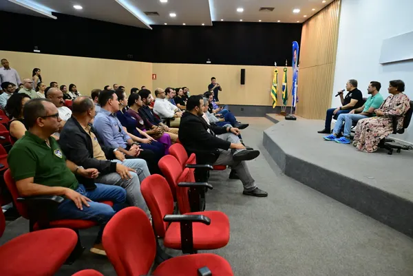 Reunião com o prefeito Sandro Mabel e secretários — foto 13