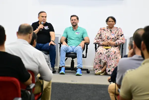 Reunião com o prefeito Sandro Mabel e secretários — foto 14