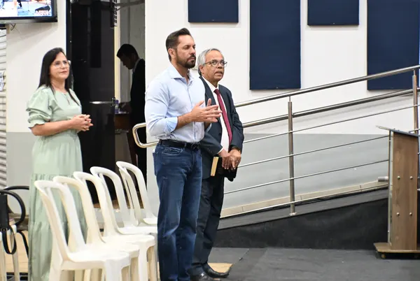 VISITA À IGREJA COM O PASTOR LUCAS