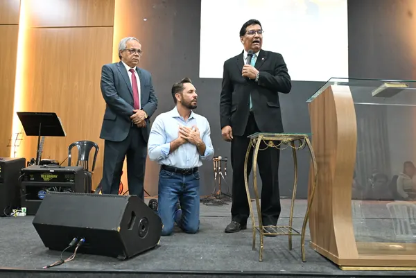VISITA À IGREJA COM O PASTOR LUCAS — foto 8