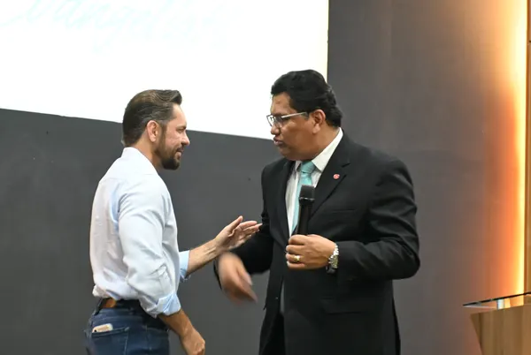 VISITA À IGREJA COM O PASTOR LUCAS — foto 13